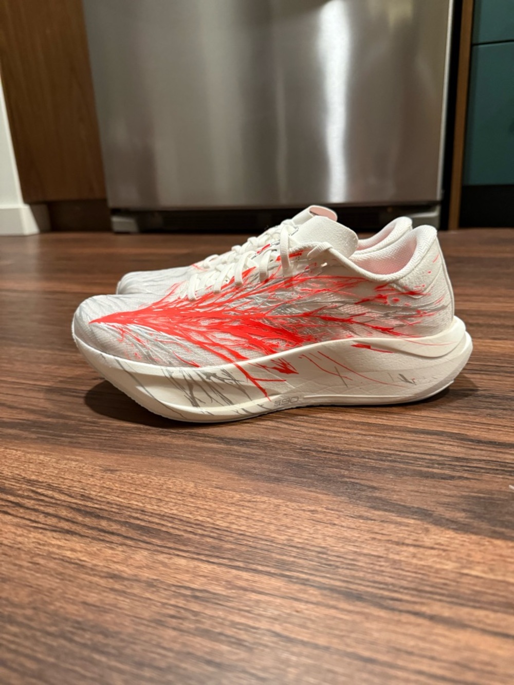 Anta Zone 2 90. Size 9.5